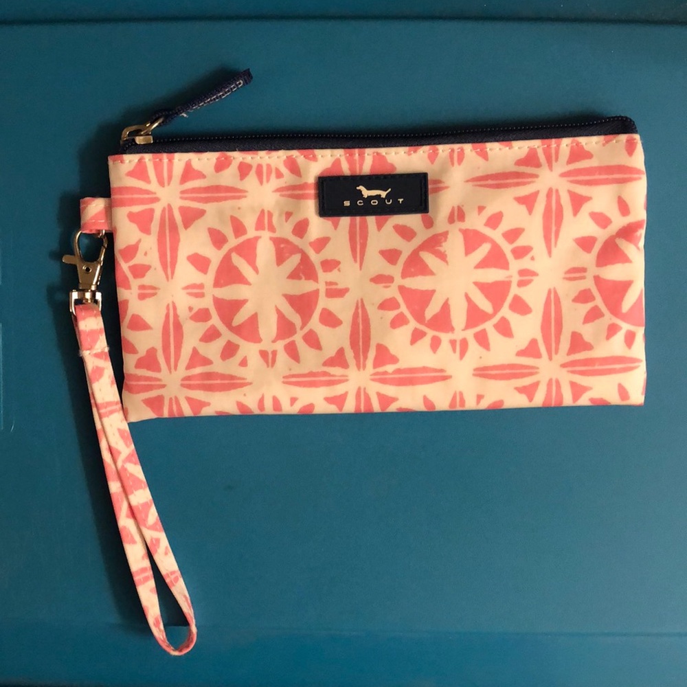 Scout Wristlet - Pink and White
